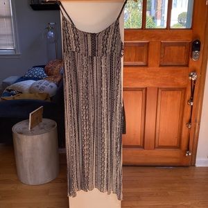 Ecote size M midi dress
